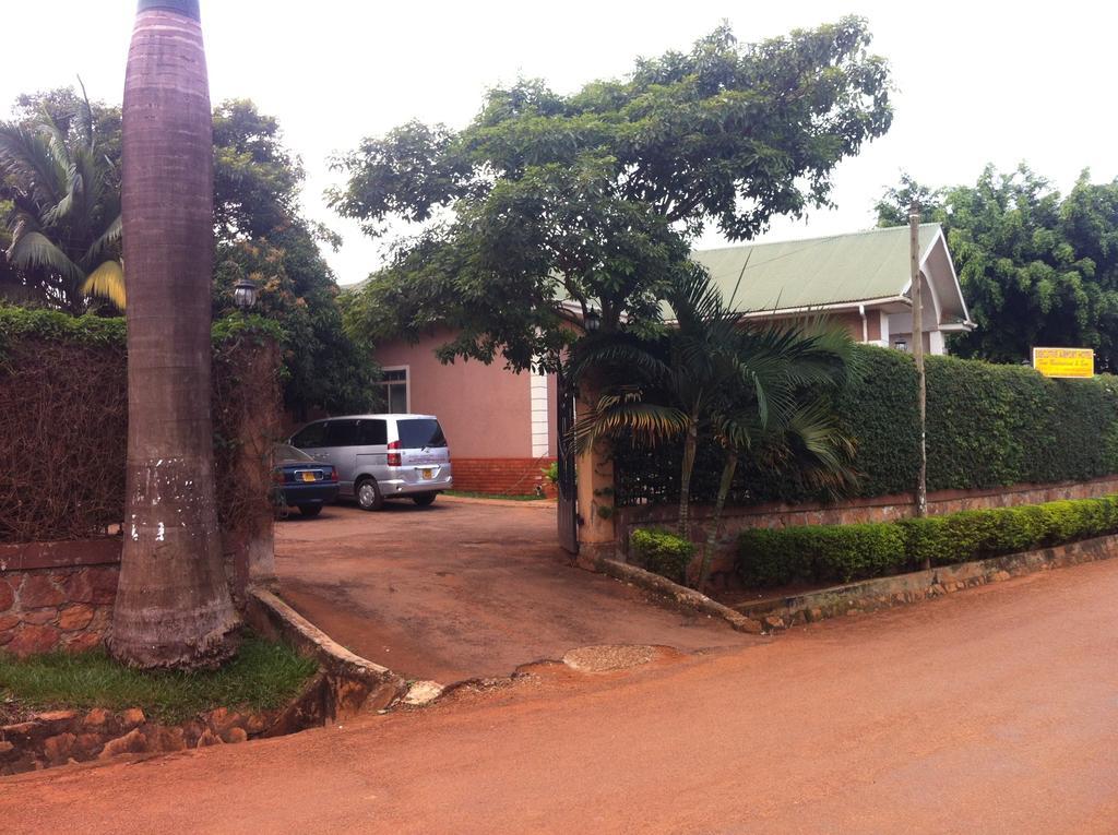 Executive Airport Hotel Entebbe Exteriér fotografie