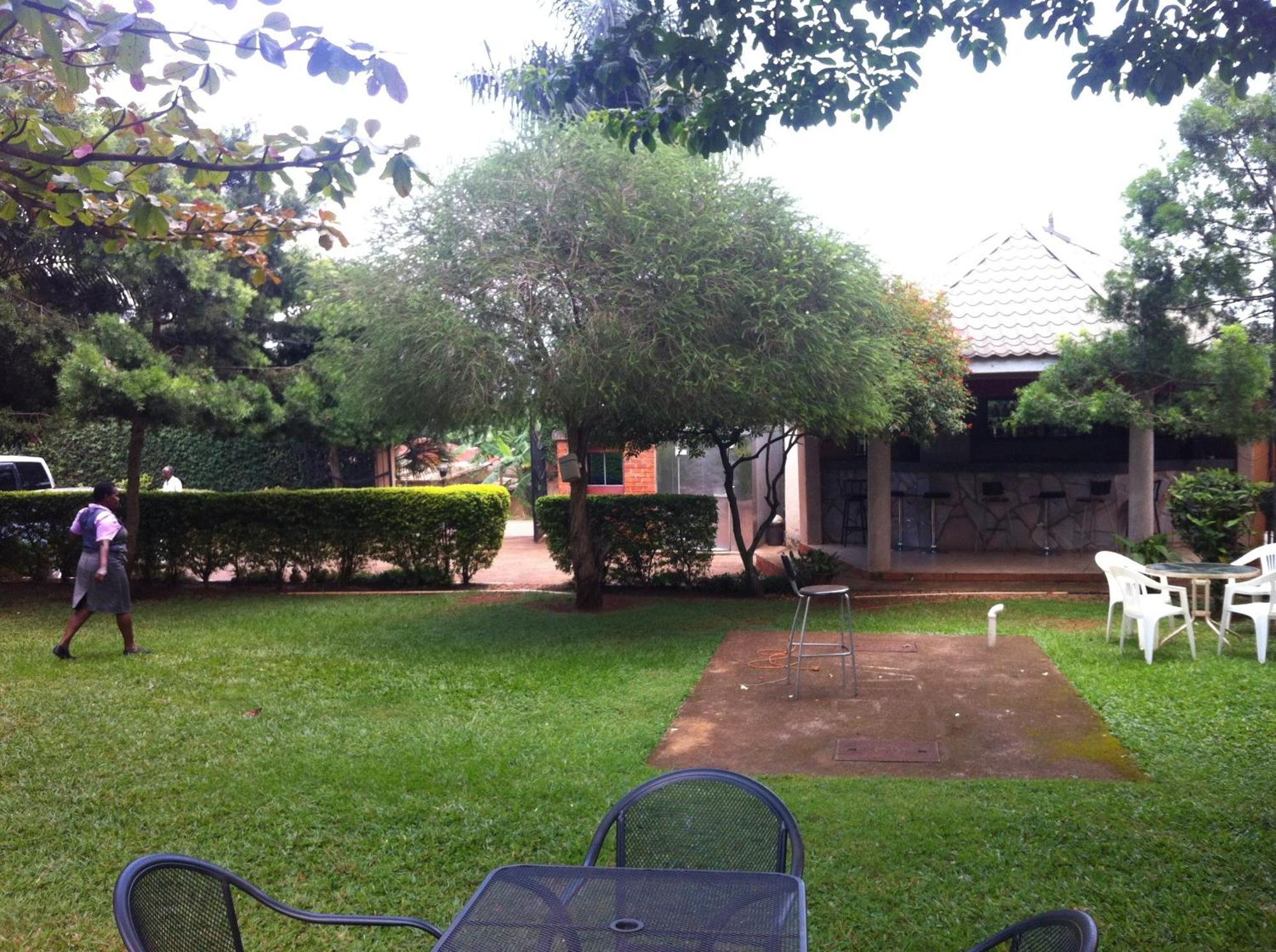 Executive Airport Hotel Entebbe Exteriér fotografie