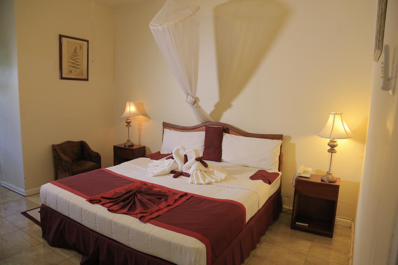 Executive Airport Hotel Entebbe Exteriér fotografie