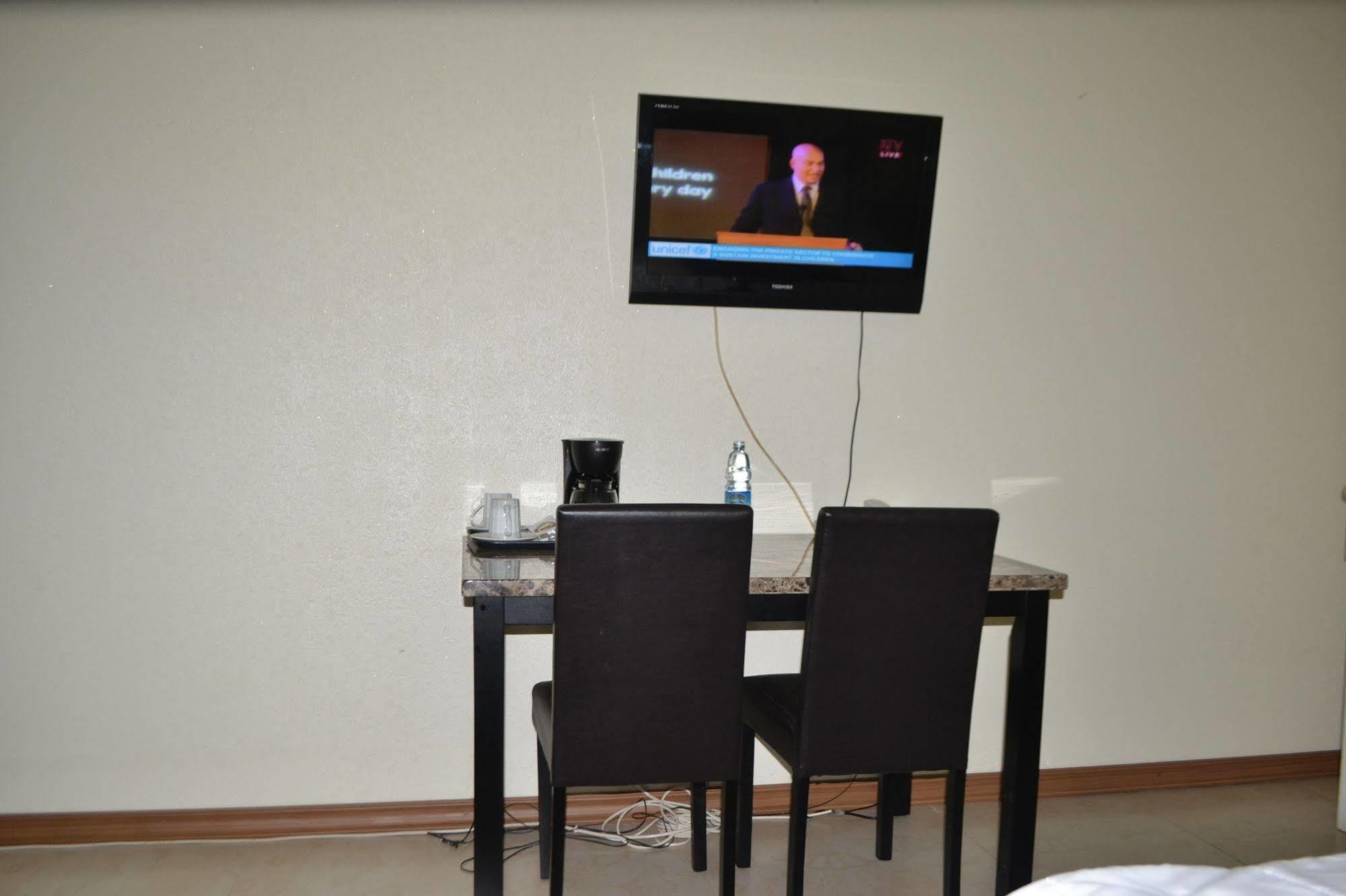 Executive Airport Hotel Entebbe Exteriér fotografie